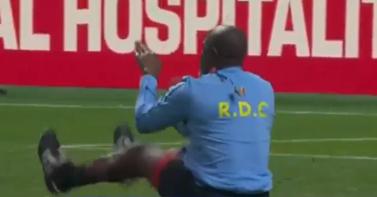 Kidiaba, carrasco do Inter, repete dança após classificação da RD Congo | CNN Brasil