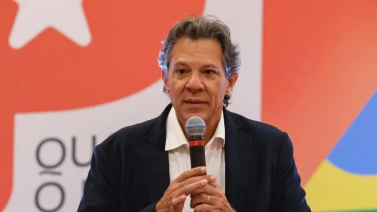 Após tarifaço, Haddad diz que Tarcísio foi ingênuo ao apoiar Trump
