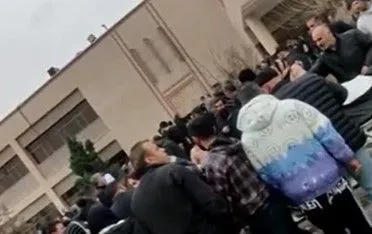 Irã executa dois homens por participação nos protestos de janeiro | CNN Brasil