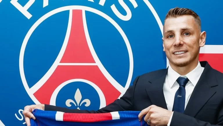 PSG anuncia contratação do lateral-esquerdo Lucas Digne | CNN Brasil