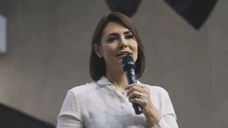 Michelle faz 1º ato de campanha em Brasília e pede voto em Flávio | CNN Brasil