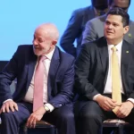 Lula deve receber Alcolumbre nesta terça no Alvorada