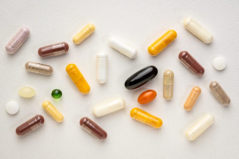 Anvisa proíbe suplementos alimentares por substâncias irregulares | G1