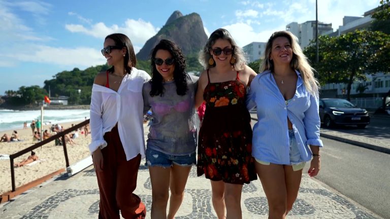 'Eu provo que a tia solteira não sofre': mulheres contam como transformaram a relação com a solteirice | G1