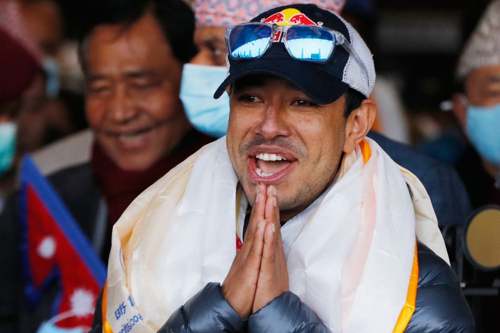 Corpo de Nirmal Purja, montanhista recordista mundial, é recuperado por equipes de emergência no Paquistão | G1