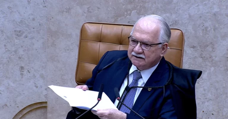 Fachin adia debate no STF sobre fake news de Nossa Senhora Aparecida | CNN Brasil