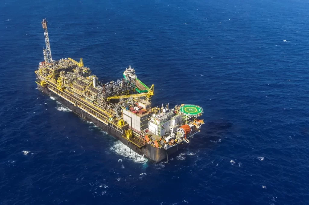 Produção de petróleo do Brasil bate recorde, com 4,5 mi bpd em julho