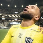 Atlético-MG: médico explica situação de Éverson após classificação | CNN Brasil