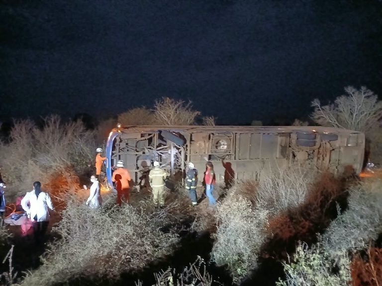 Acidente com ônibus deixa 7 mortos e 13 feridos na Bahia | G1