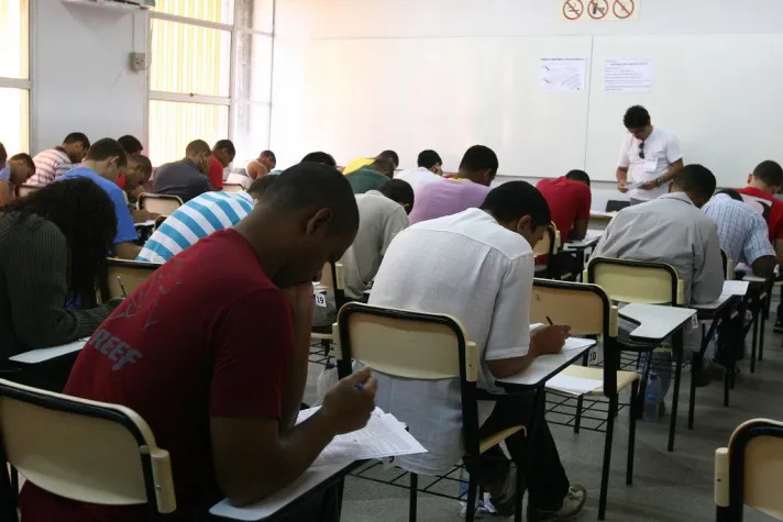 Concurso do TRT 8 possui vagas com salários de até R$ 16 mil; confira | CNN Brasil