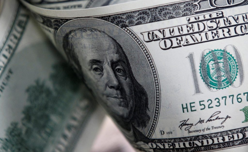 Dólar abre sessão desta terça-feira, de olho no noticiário internacional | G1