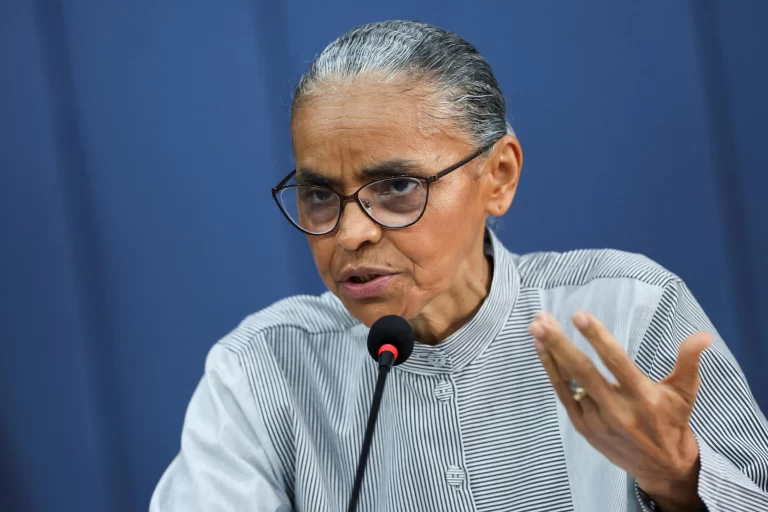 Marina Silva no X, diz que bolsonarismo escolheu colocar arma na mão de criança