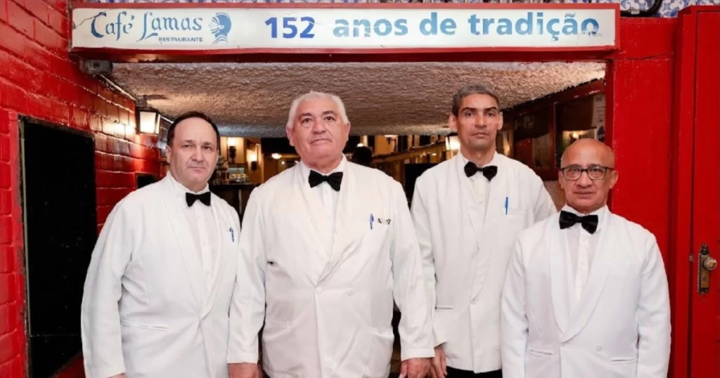 Restaurante mais antigo do Brasil reabre quatro meses após incêndio | CNN Brasil