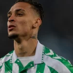 Antony tem casa roubada durante jogo do Betis na Champions: "Frustração" | CNN Brasil