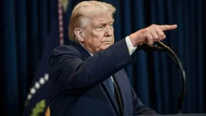 Trump tenta barrar certificação de eleição no Alasca